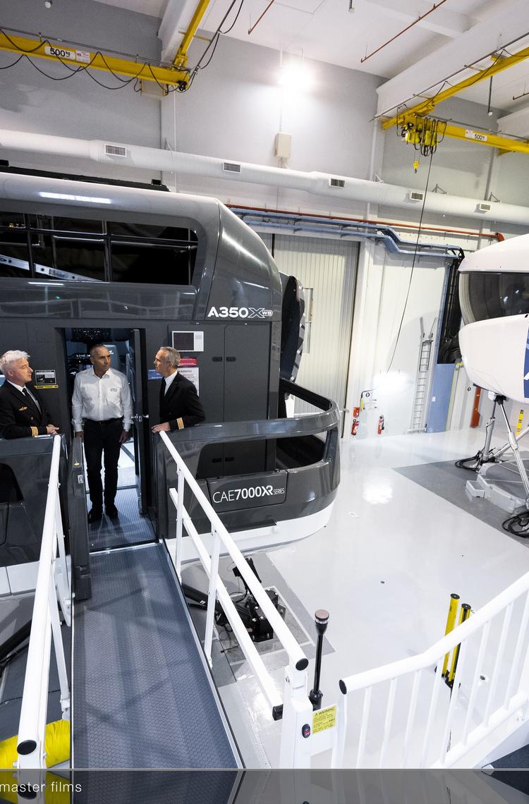 New A350 Full Flight Simulator In Airbus Europe Training Center New A350 Full Flight Simulator In Airbus Europe Training Center