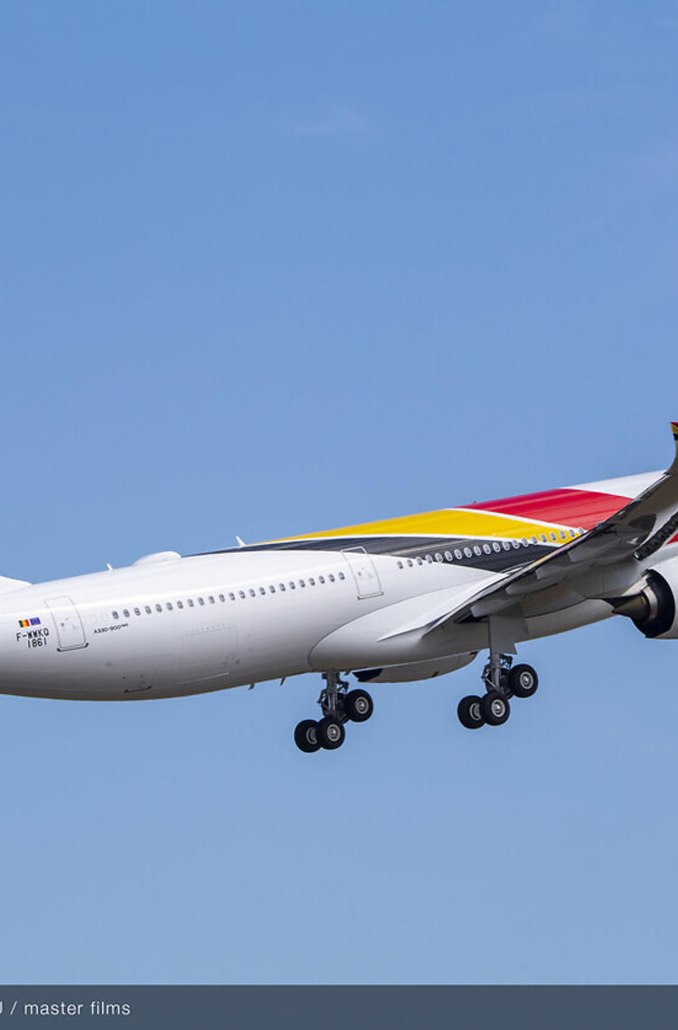 A330-900 Air Belgium MSN1861 - Take off A330-900 Air Belgium MSN1861 - Take off