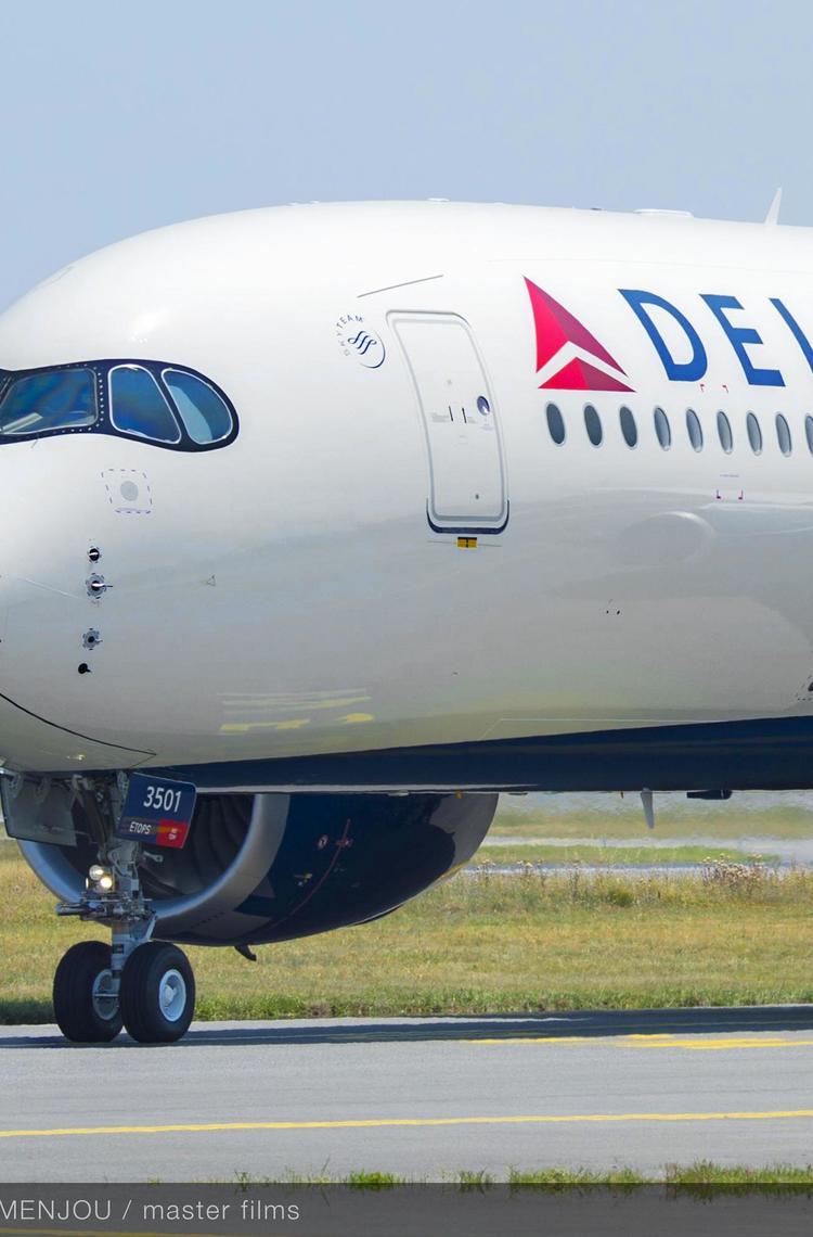 Delta A350 close-up Delta A350 close-up