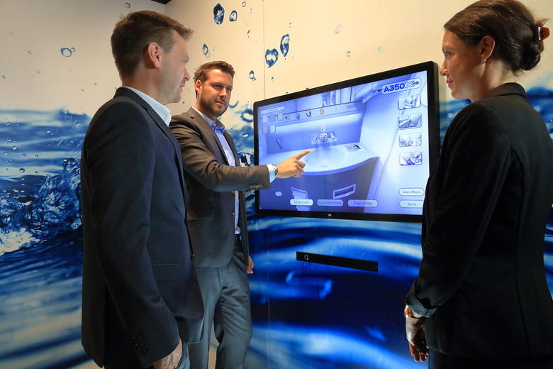Customer selecting the interior of an A350